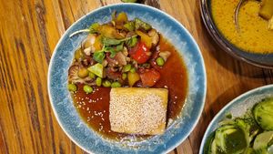 И просто волшебныф тофу стейк! at Prasad in Yalta