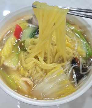 Veganized Ulmyeon 채식울면 - noodles at Shindongyang - 신동양반점 in Seoul