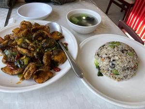 We ordered 2 dishes at Shindongyang - 신동양반점 in Seoul