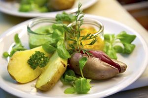 Potatoes with vegan Dips at Bistro & Cafe Gartenliebe in Weimar