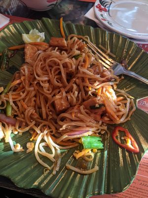 Tofu pad Thai at Thaikhun in Cambridge