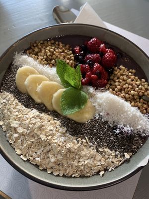 German açaí bowl  at Greentrees The Juicery - Münsterstr in Dusseldorf