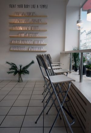 The window seating
 at Greentrees The Juicery - Münsterstr in Dusseldorf