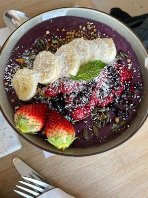 acai bowl   at Greentrees The Juicery - Münsterstr in Dusseldorf