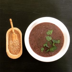 Deliciosa sopa de frijol
Yummy bean soup at TulMash in San Cristobal De Las Casas