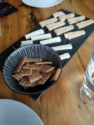 Quesos veganos at A Factoria Verde in A Coruna