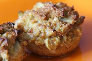 Champiñones rellenos de queso vegetal. at A Factoria Verde in A Coruna