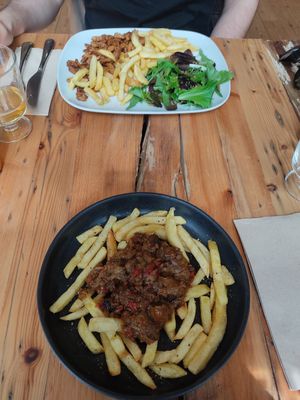 Chichareiras at A Factoria Verde in A Coruna