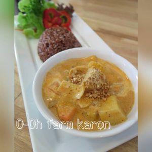 Massaman with rice-berry at O-OH Farm Karon in Phuket