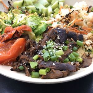 Bulgogi beef protein bowl w/ cauliflower rice at Veggie Grill in Woodland Hills