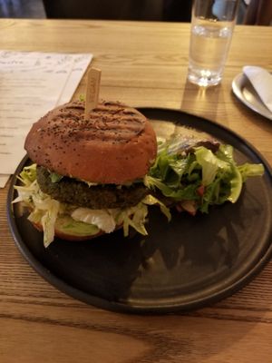 Burger at Pastva in Prague