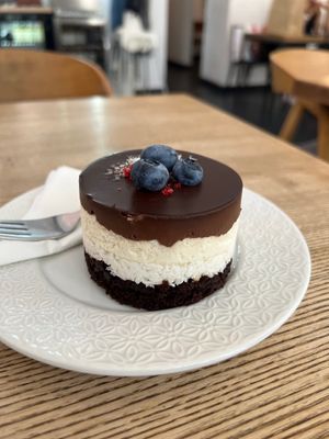 bounty cake   at Pastva in Prague