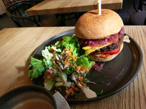 cheese burger at Pastva in Prague