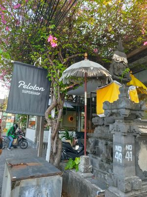 Outside at Pels Supershop in Tibubeneng