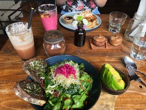 Breakfast at Pels Supershop in Tibubeneng