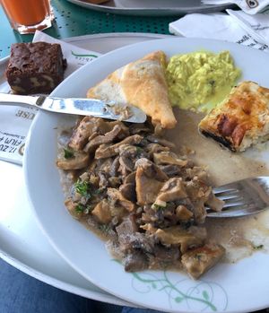 Veganes Züri Geschnätzlets at Tibits in Luzern