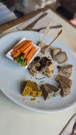 vegan cheese tasting at Ecru in Rome