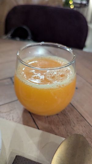 Fresh squeezed orange juice at Ecru in Rome