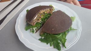 Raw veggie burger at Ecru in Rome