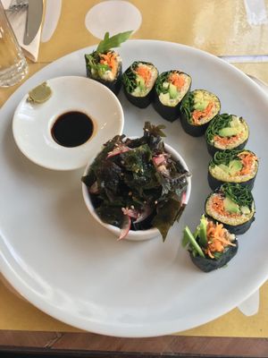 raw vegan sushi at Ecru in Rome