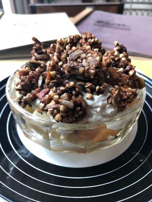 Raw vegan breakfast at Ecru in Rome