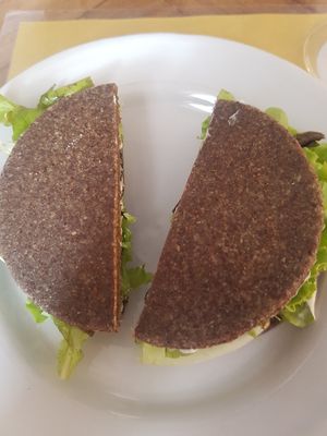 Raw burger at Ecru in Rome