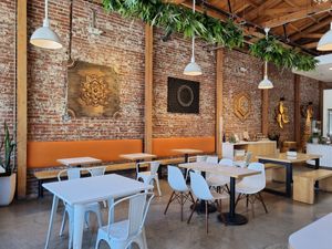 Inside at Rainbow Juices in Long Beach