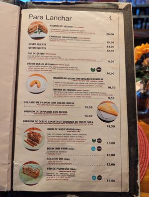 Pão de queijo vegano e bolo de maçã vegano at Opera Cafe in Ouro Preto