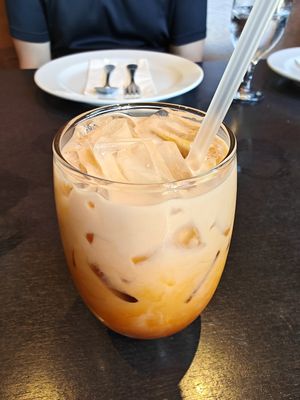 thai iced tea at Veganic Thai Cafe in San Diego