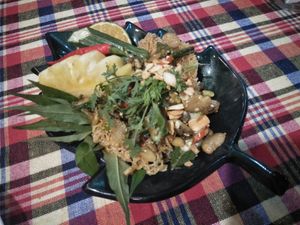 laphet thoke salad at Barrab in Chiang Rai