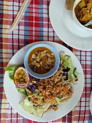 Pad thai at Barrab in Chiang Rai
