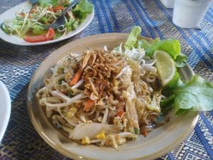 pad thai at Barrab in Chiang Rai