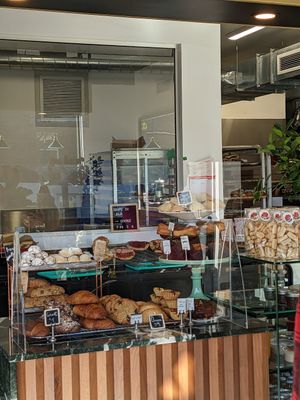 Viennoiseries, biscuits, tartes et desserts saisonniers at Cafe Dei Campi in Montreal