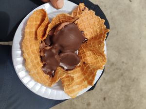 CAPUAÇU AND CHCOLATE EITH CHOCOLATE SAUCE at Sorveteria Inventiva in Belo Horizonte