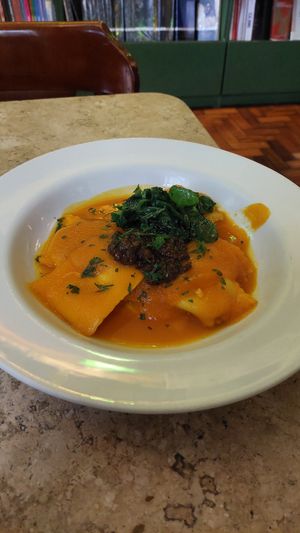 Ravioli de queijo de castanha de caju at Cafe com Letras in Belo Horizonte