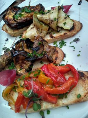 bruschetta mista at Est! Est! Est! in Belo Horizonte