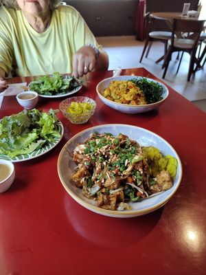 Pad Thai e Arroz Frito at Tuk Tuk in Curitiba