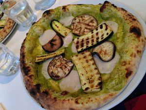 Vegan pizza with zuchini at La Capannina in Turin
