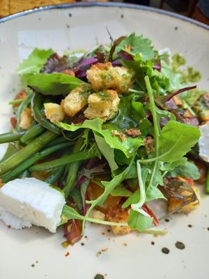 Green bean and leaf salad at Le Verdure at Eataly Torino Lingotto in Turin