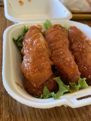 Buffalo wings  at Plant Power Fast Food - Ocean Beach in San Diego