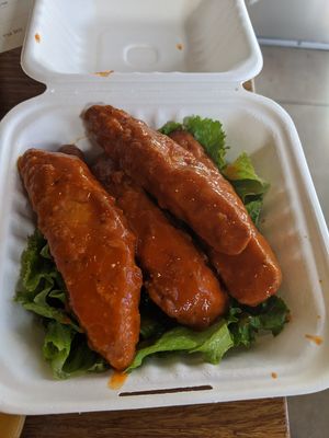 5 Buffalo wings at Plant Power Fast Food - Ocean Beach in San Diego
