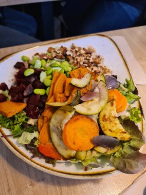 Vegan Budha bowl at Dean & David - Hunsrückenstr in Dusseldorf