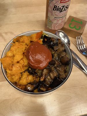 small bowl with two warm & two cold ingredients + a dip on top  at Sprout in Dresden