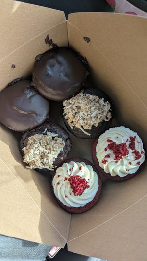 Top vegan+gf chocolate, middle Paleo+vegan German chocolate, bottom vegan red velvet at Batch Cupcakery in Reno