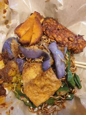 $4 economy noodle ~ 14/7/21 at Mi Le Vegetarian 弥乐素食 in Central Singapore