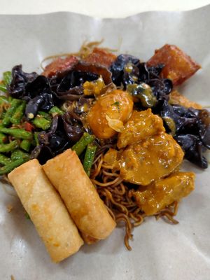 What my colleague ate ~ 10/11/21 at Mi Le Vegetarian 弥乐素食 in Central Singapore