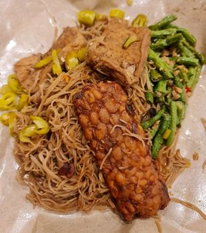 Economy Mee Hoon ~ 7/3/22 at Mi Le Vegetarian 弥乐素食 in Central Singapore