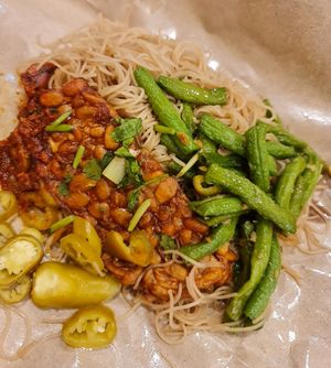 $2 easy breakfast ~ 4/7/22 at Mi Le Vegetarian 弥乐素食 in Central Singapore