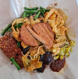 $4.70 yummy lunch ~ 29/8/22 at Mi Le Vegetarian 弥乐素食 in Central Singapore