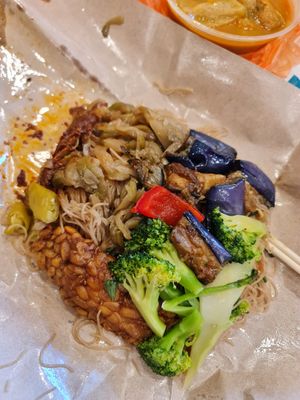 Veg lover ~ 6/9/22 at Mi Le Vegetarian 弥乐素食 in Central Singapore